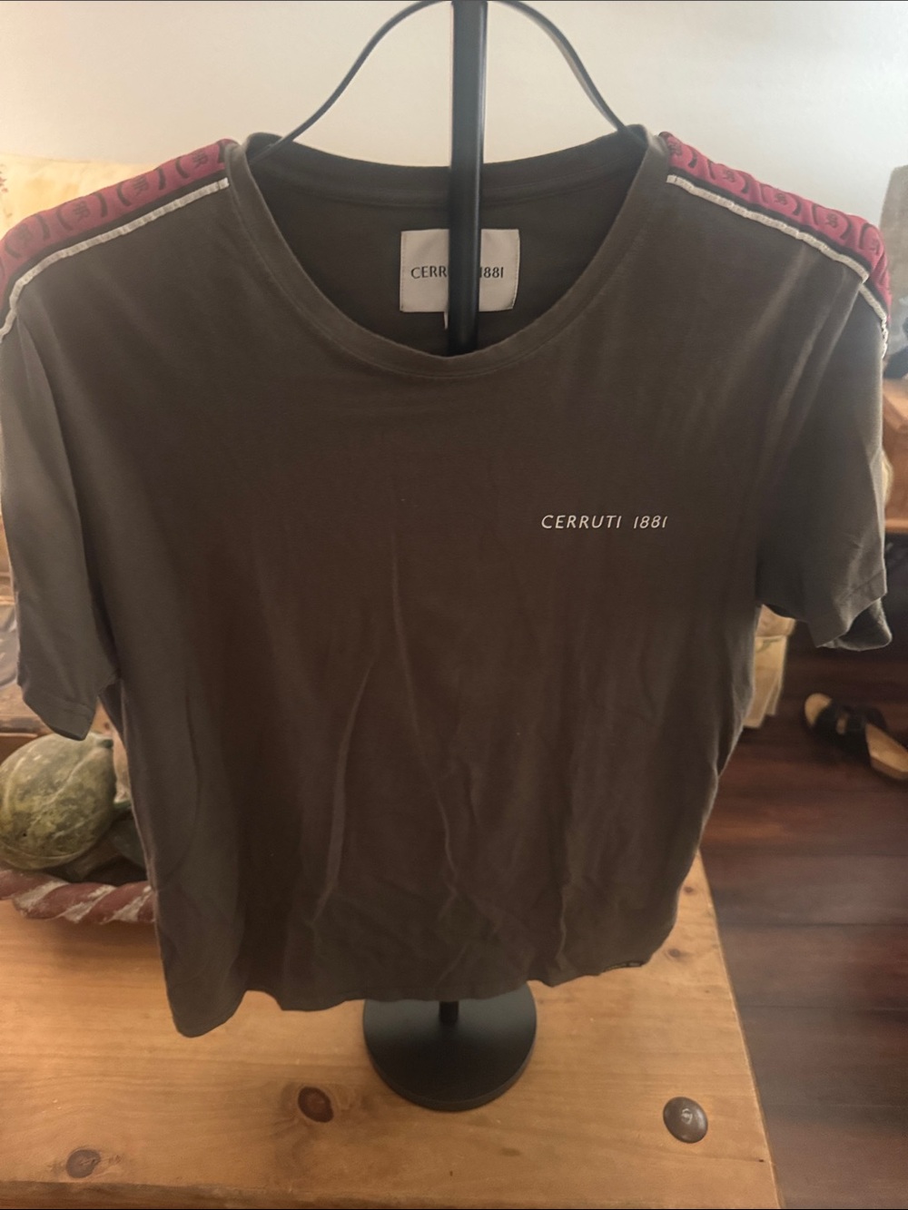 Cerruti 1881 Olive Short-Sleeve Tee with Burgundy Shoulder Trim